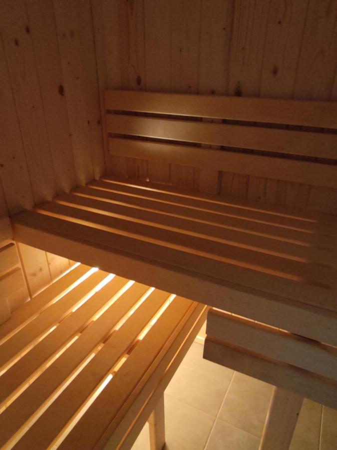 Appartement Trzy Male Drzewka à Wielka Wies  Extérieur photo