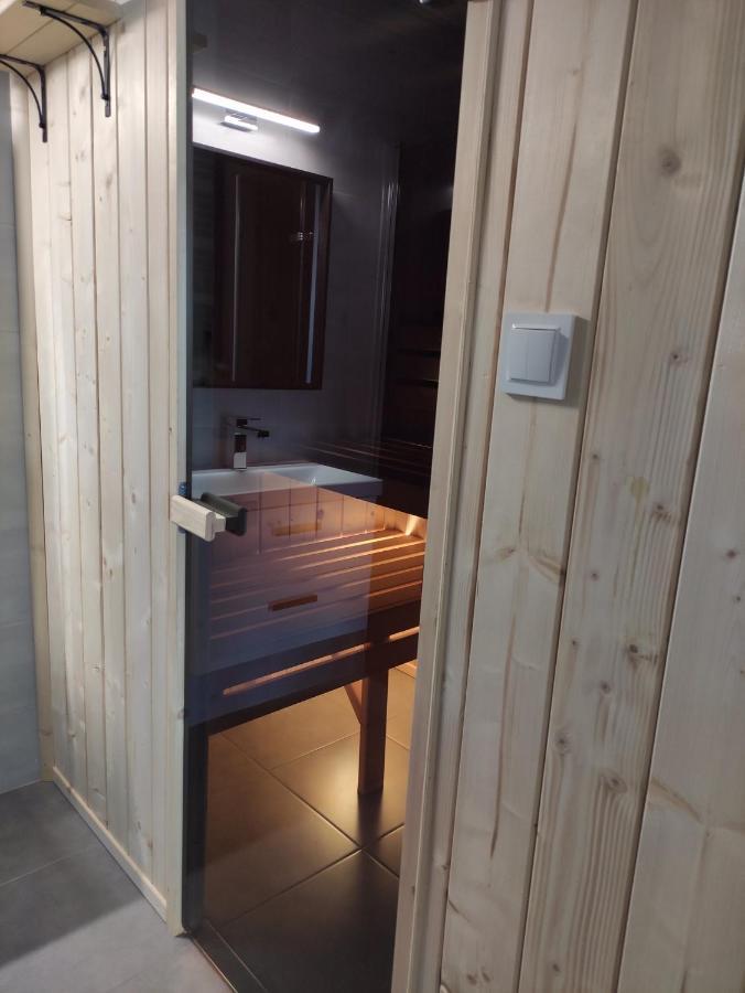 Appartement Trzy Male Drzewka à Wielka Wies  Extérieur photo