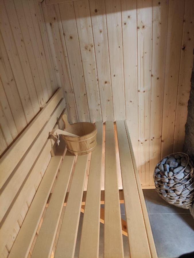 Appartement Trzy Male Drzewka à Wielka Wies  Extérieur photo
