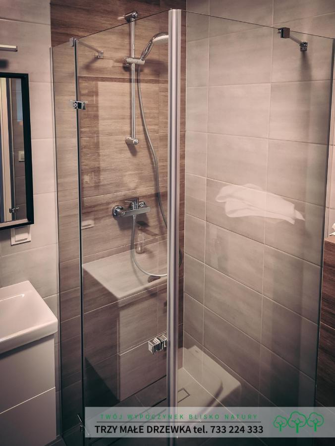 Appartement Trzy Male Drzewka à Wielka Wies  Extérieur photo