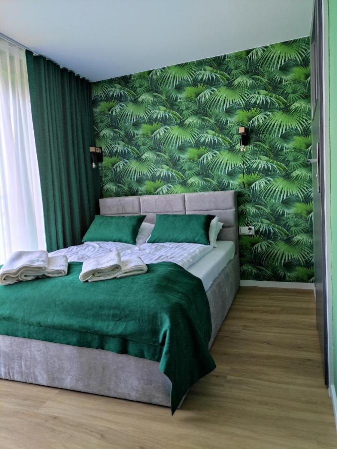 Appartement Trzy Male Drzewka à Wielka Wies  Extérieur photo