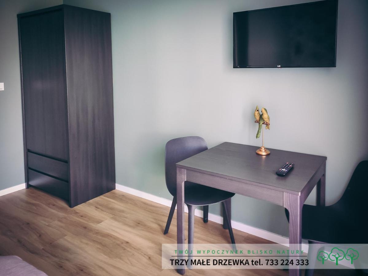 Appartement Trzy Male Drzewka à Wielka Wies  Extérieur photo