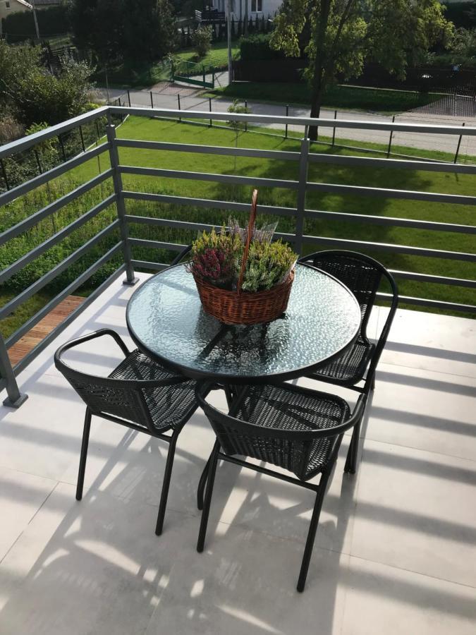 Appartement Trzy Male Drzewka à Wielka Wies  Extérieur photo